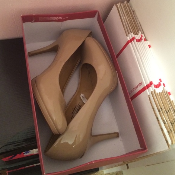 NUDE heels