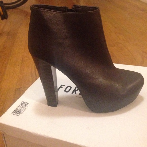 🍁 HOST PICK 🍁 Brand New Brown Boots