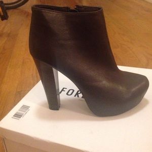 🍁 HOST PICK 🍁 Brand New Brown Boots