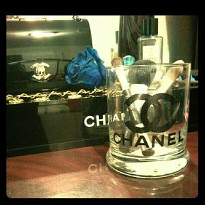 Make up brush holder