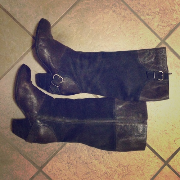 Fergie boots 🍁 GET IN TIME FOR FALL 🍂