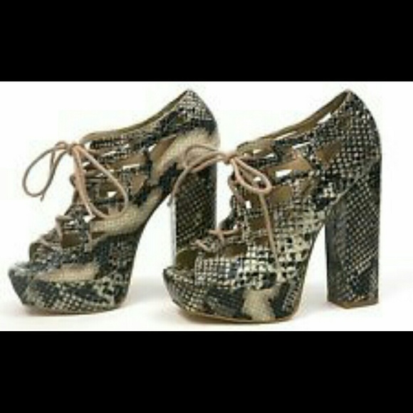 Mia Jillie Sandal