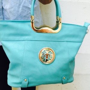 Purse reserved for @petals2u !!