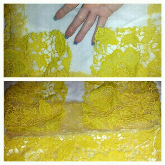 ❗SOLD❗🌺Sexy Backless Lace Dress🌺 - Picture 4 of 4