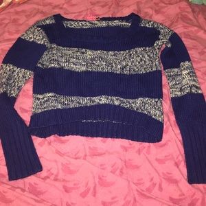 Navy and whit crop top sweater