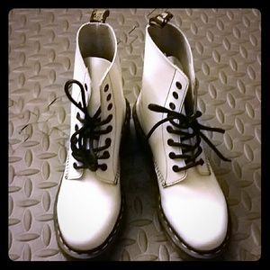 Dr Martens white size 8