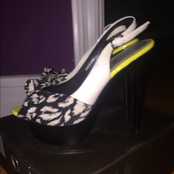 Heels! Pinup style - Picture 3 of 3