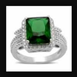 New Green glass simulated diamond ring