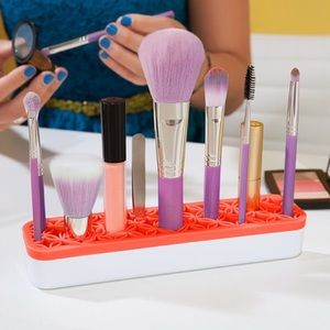 Quirky Zen Makeup Brush Holder