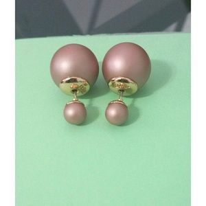 Mise en Dior design double pearl earrings