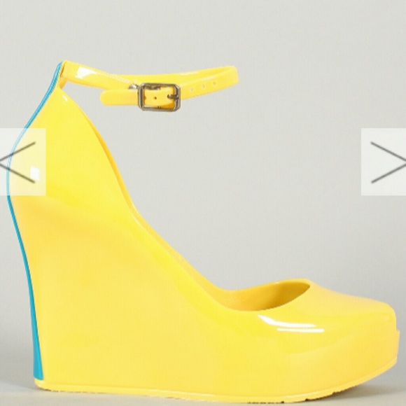 🚩🚩SALE 🚩🚩Beautiful Two Tone Wedge Jellies - Picture 2 of 5