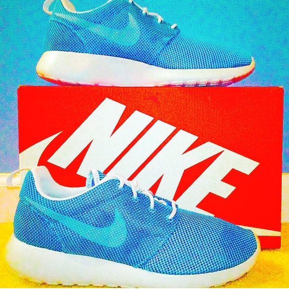 2015 Nike⚡️"Electric"⚡️ Roshe Runs