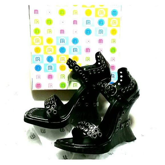 Michael Antonio Sera wedge shoe