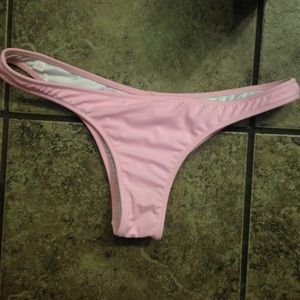 SOLD Vs itsy bikini bottoms