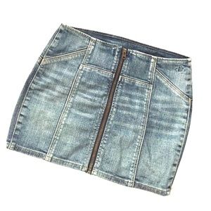 Abercrombie & Fitch denim mini skirt.