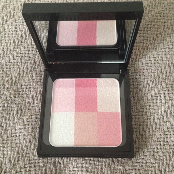 Bobbi Brown Brightening Brick