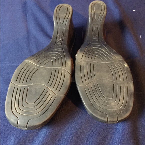 Unlisted shoes - Picture 3 of 3