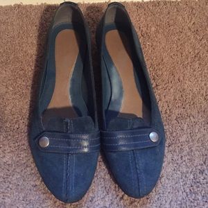 Hush Puppies blue flats