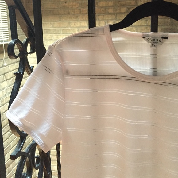 Guess workout top