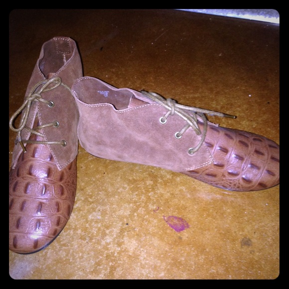 Crocodile skin booties