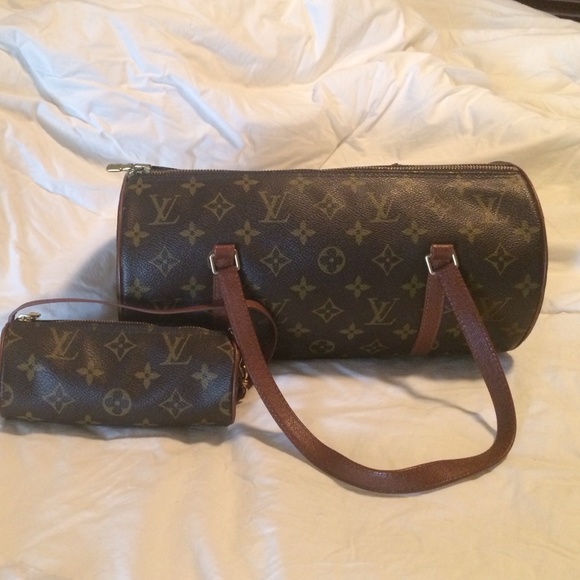 Louis Vuitton Papillion purse with matching pouch