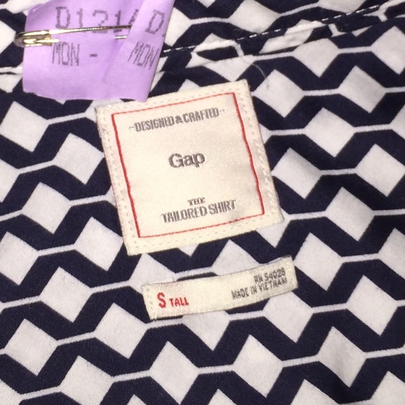 Gap Navy Printed Button Down - Picture 3 of 3