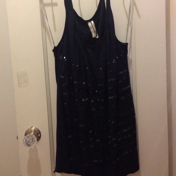 Sequined Tank - Picture 2 of 4