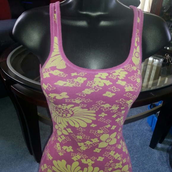 Mossimo Supply tank