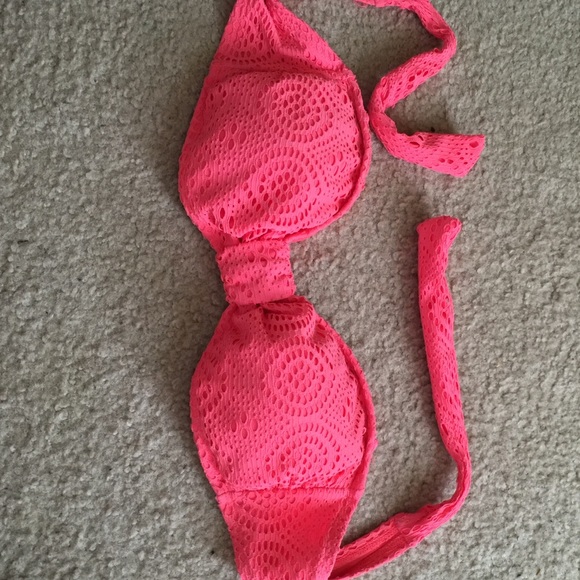 Pink bikini top