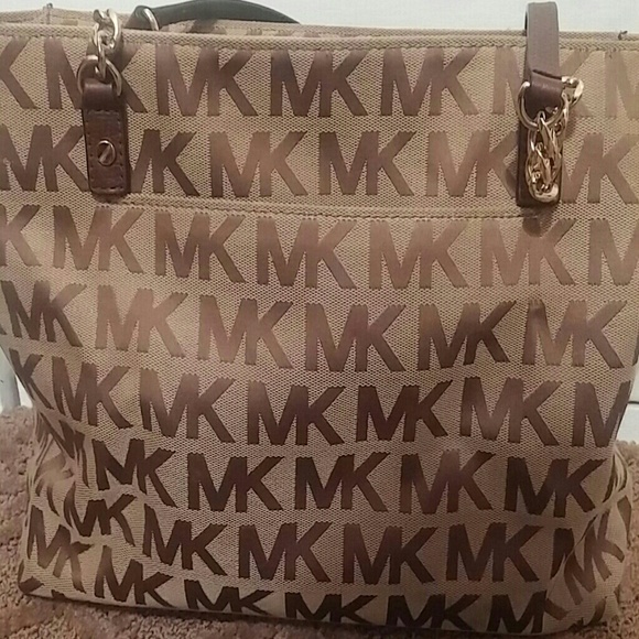 Michael Kors purse