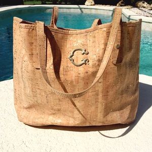 C wonder cork tote😍