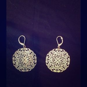 Silver round delicate earrings