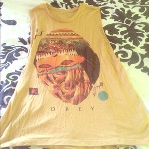 Obey tank sz small