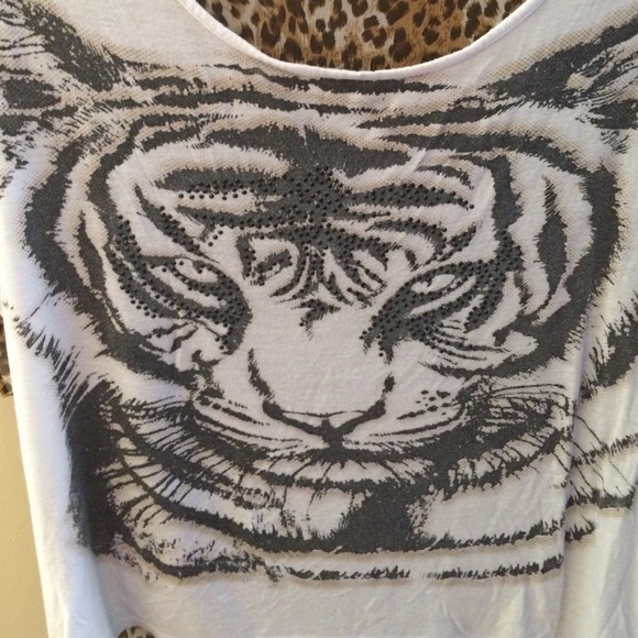 Leopard print top - Picture 2 of 3