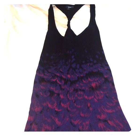 🚫sold in bundle!🚫NWOT Tank top