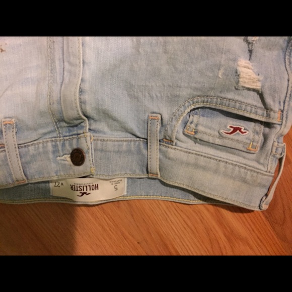 NATURAL WAIST HOLLISTER SHORTS