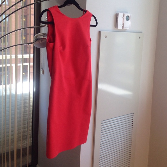 Sexy and classy red dress - Picture 3 of 4