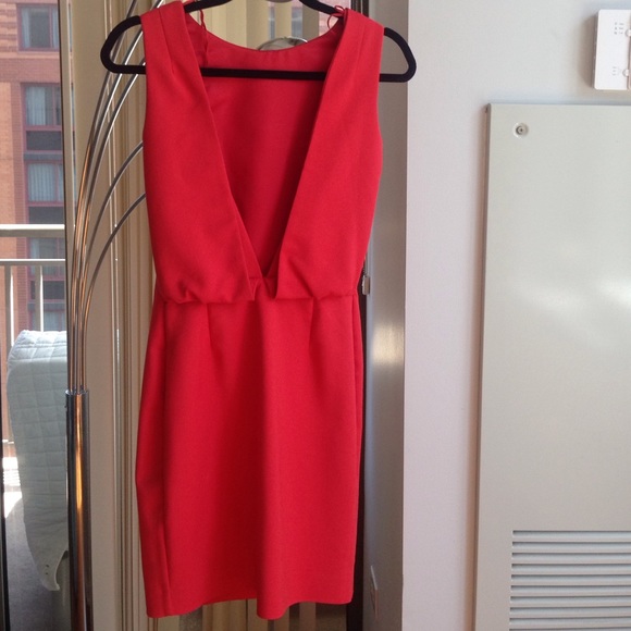 Sexy and classy red dress - Picture 4 of 4