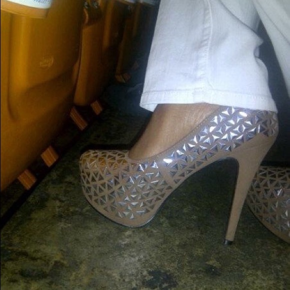 Hot Kiss Studded beige heels