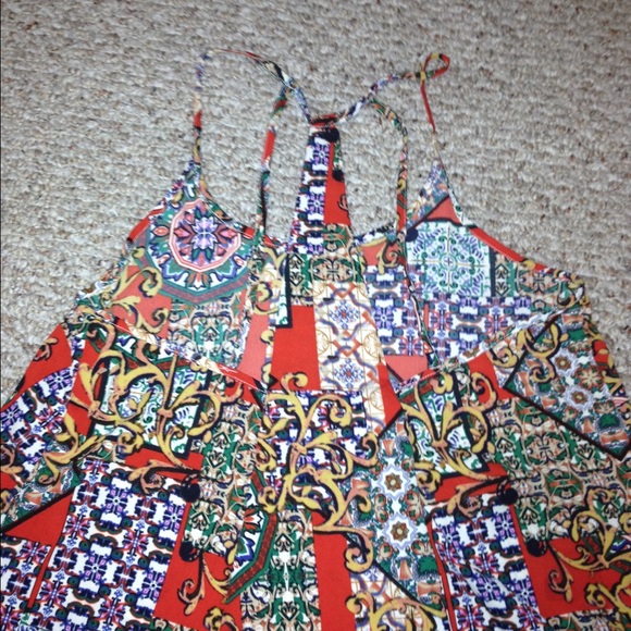 Patterned tank - Picture 2 of 2