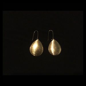 Tear shaped dangling gold earring