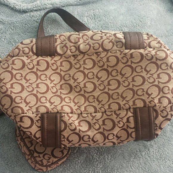 Guess purse with wallet and a case - Picture 3 of 4