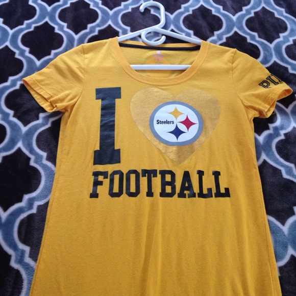 Pink Steelers shirt