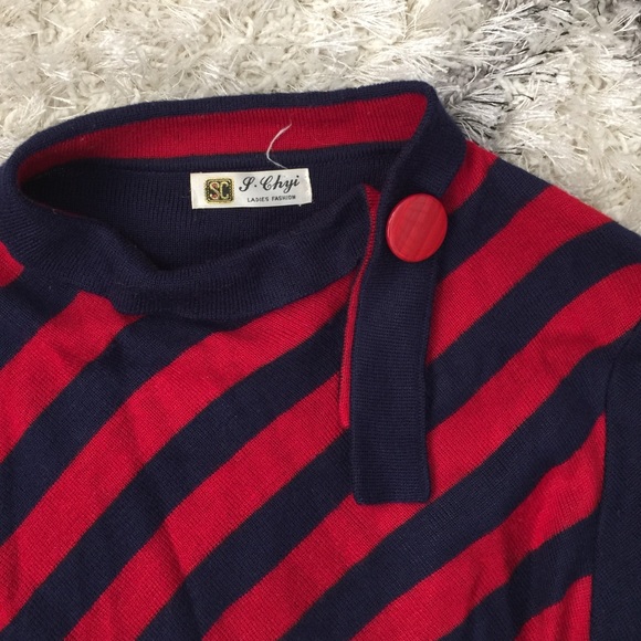 🎀Host Pick 11/10🎀 Vintage red & blue sweater - Picture 2 of 4