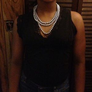 Silver pearl necklace