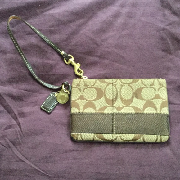 Authentic Coach Wristlet - Picture 1 of 3