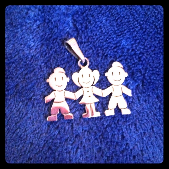 Silver Charm w/Boys on Ends and Girl in Center