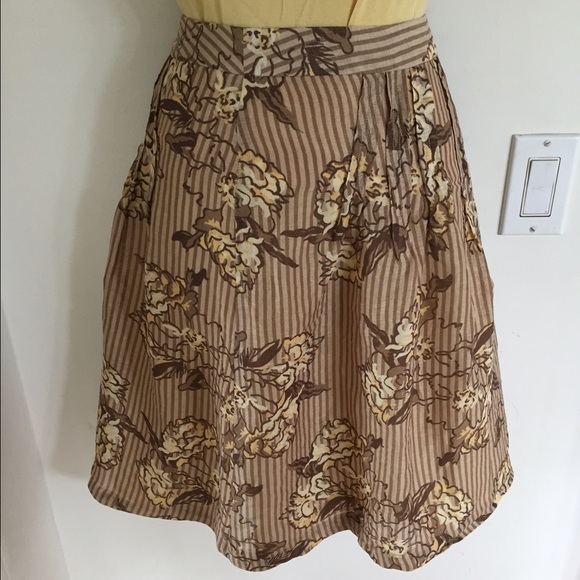 Anne Klein Dresses & Skirts - Classy flirty skirt!