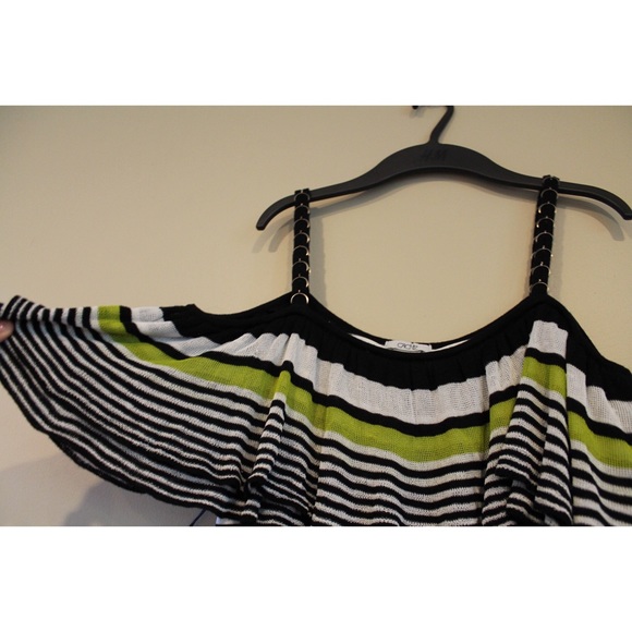 Cache Off Shoulder Tank - Picture 2 of 3