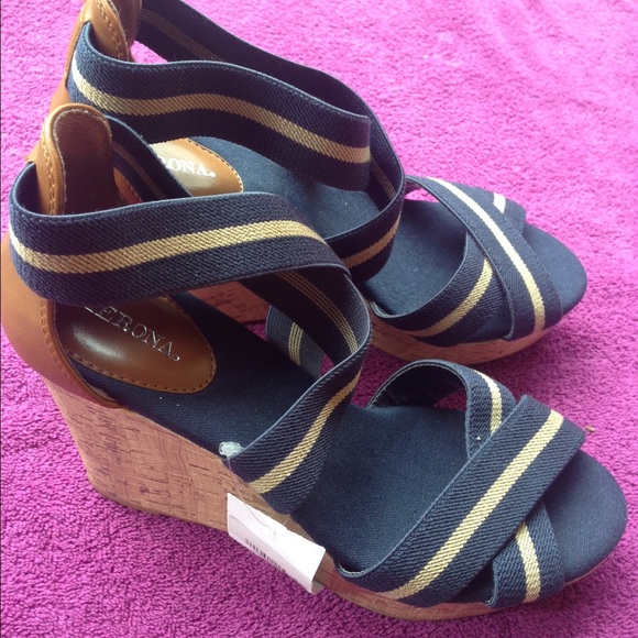 Blue & white wedges